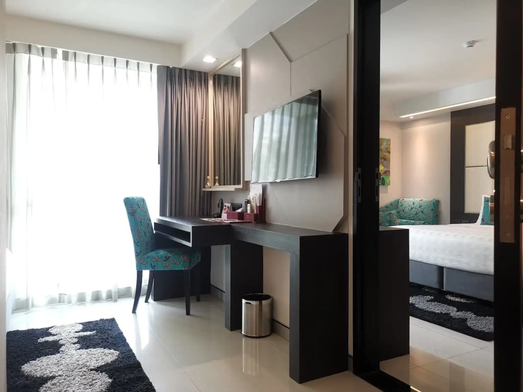 Hotel Clover Asoke - photo 19