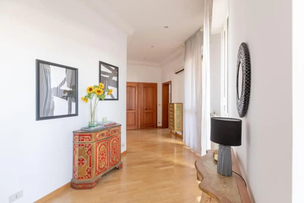 Boudoir Vatican Apartment - photo 2