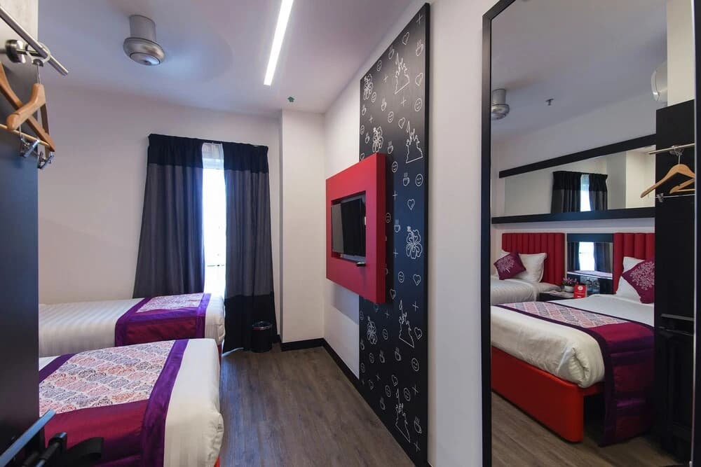 OYO 306 Tune Hotel - photo 1