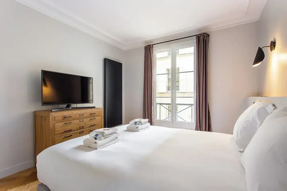 Magnificent Apartment - 3br/ 8P - Europe - photo 5
