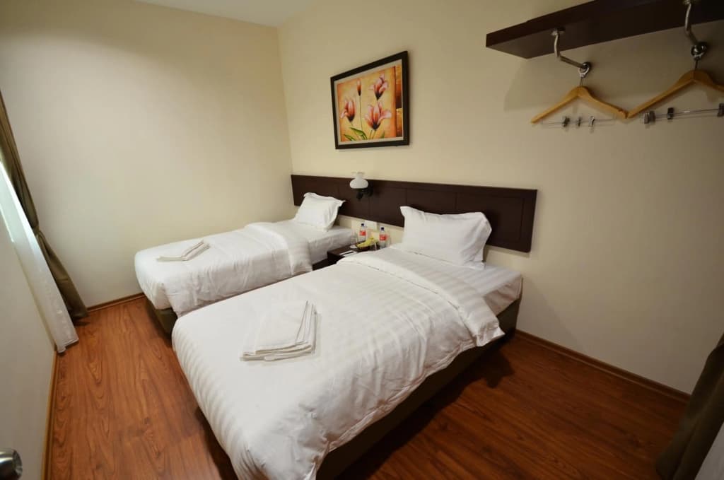 906 Riverside Hotel - photo 6