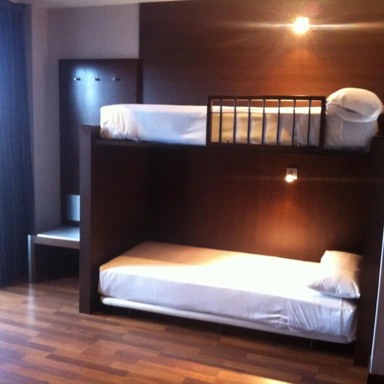 Hotel Tach Madrid Airport - photo 34
