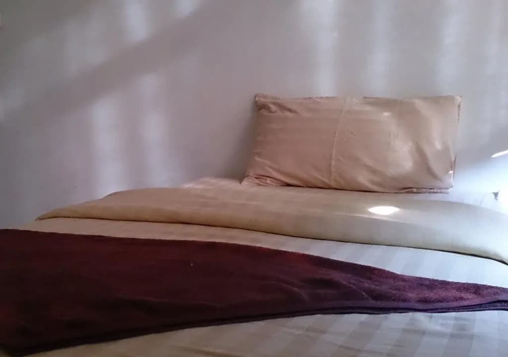 Queen Suriya's Hostel - photo 6