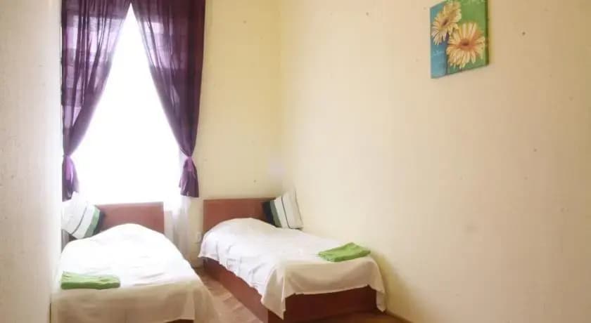Kates Guesthouse - photo 4