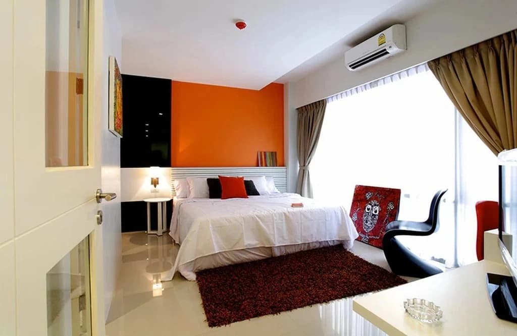 The Lantern Resorts Patong - photo 2