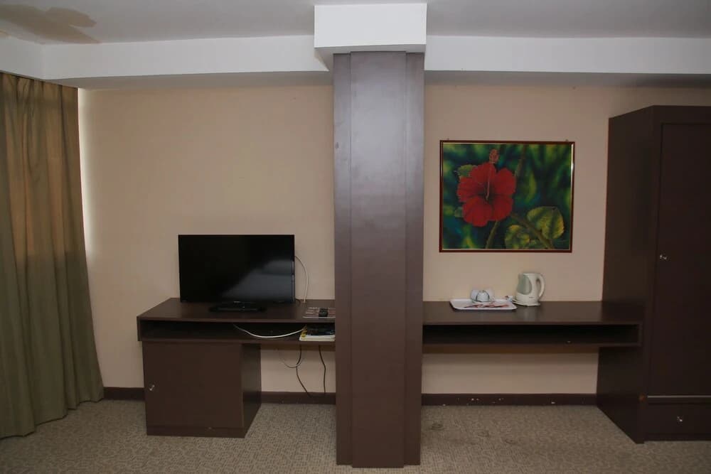 DE LA Hotel - photo 7