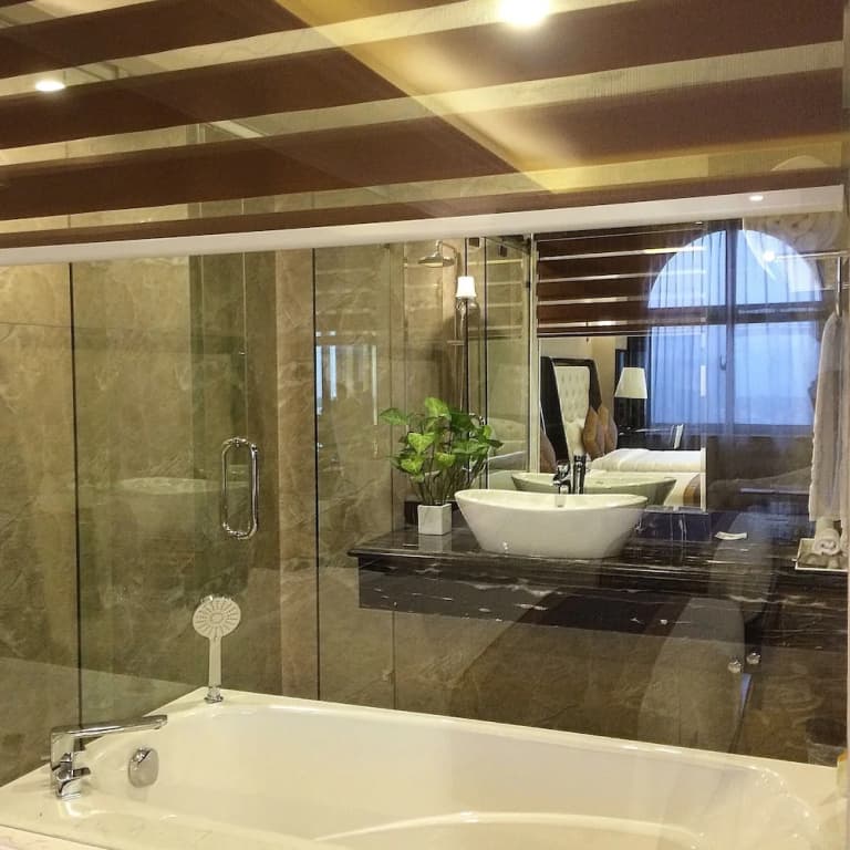 Galaxy Halong Hotel - photo 7