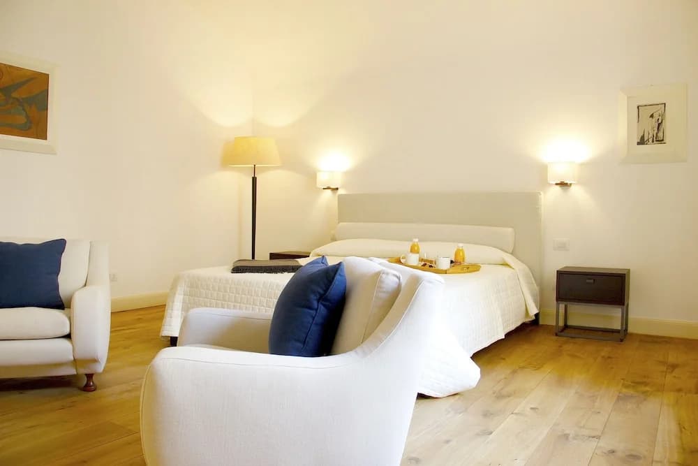 Leonardo's Apartments - photo 4