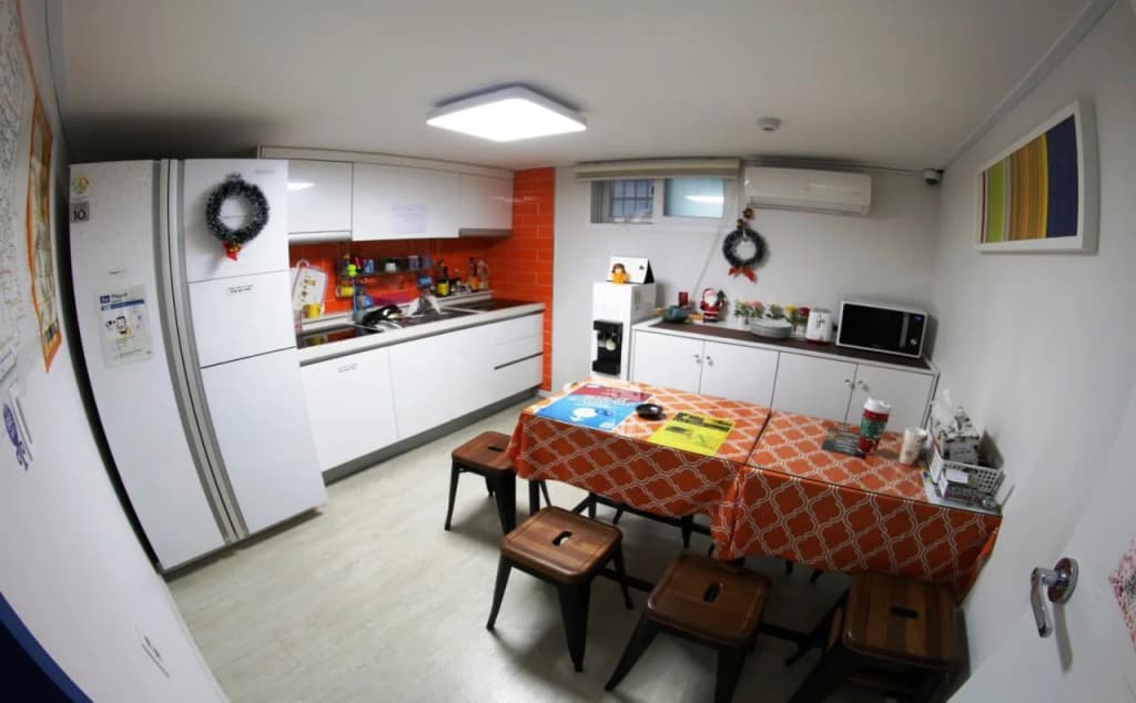 Guesthouse K - Hostel - photo 13
