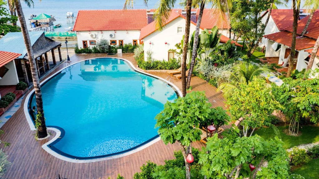 Hula Hula Beachfront Phu Quoc - photo 16