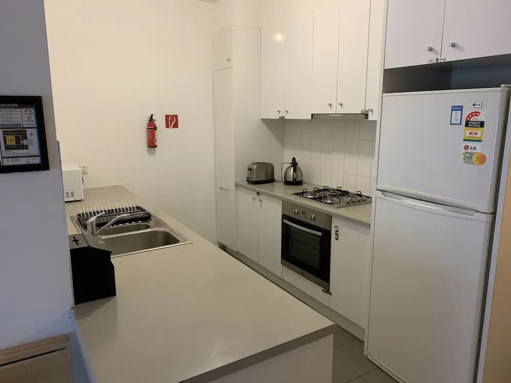 City Lifestyle Accommodation - Hostel - photo 13