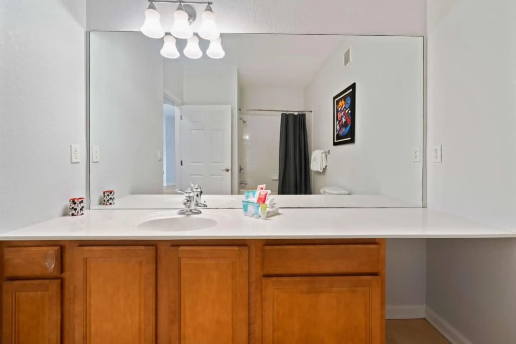 Renovated Condo by Convention Center & I-drive - photo 8