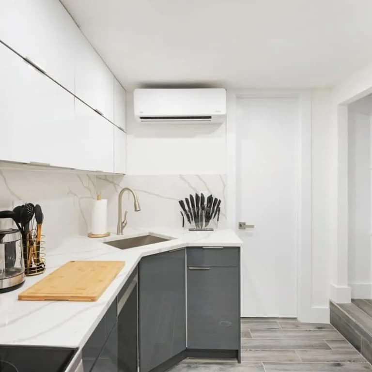 317-1d New 2BR Duplex W D Private Backyard - photo 17