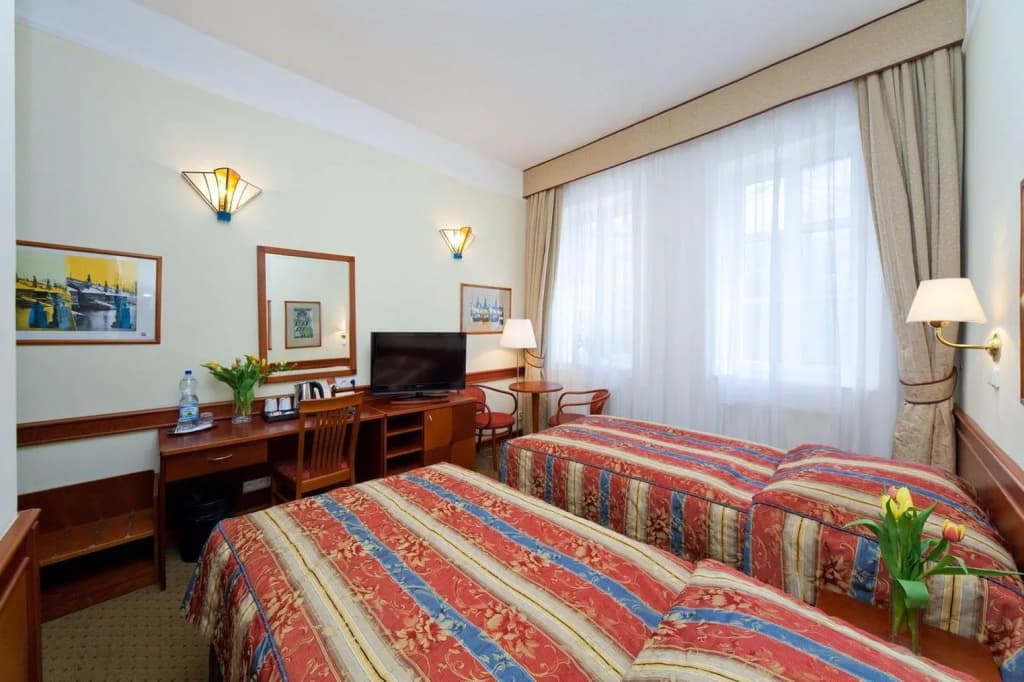 Hotel 16 - photo 4