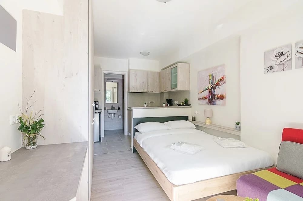 Modern Athens Studio by Cloudkeys - photo 1