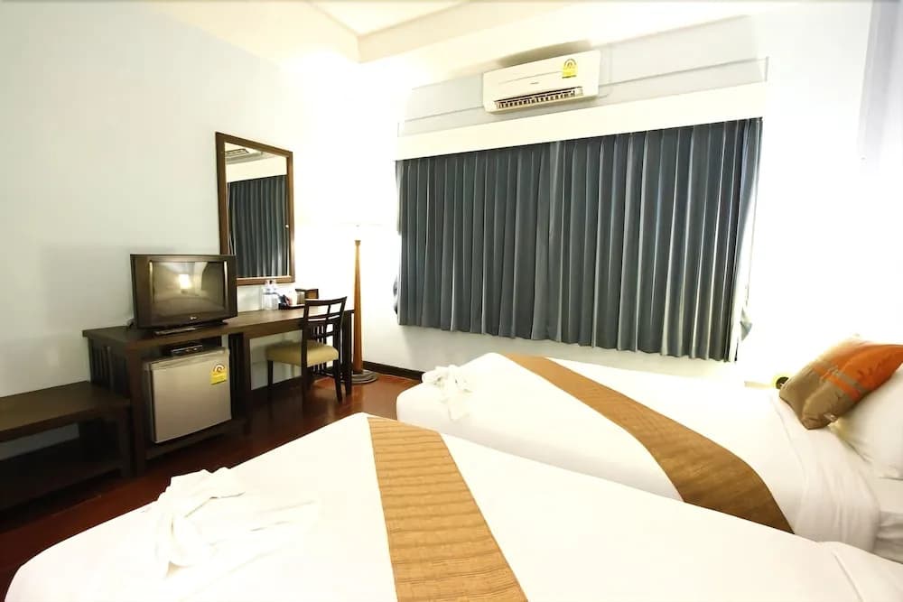 Orange Tree House Hotel - photo 3