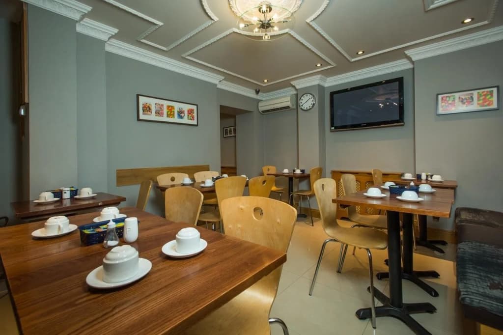 Brit Hotels Earls Court - photo 15