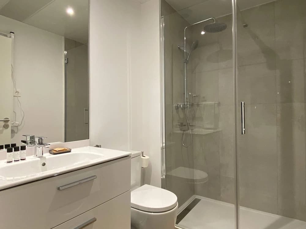 w Modern 2BR With Terrace in Chueca - photo 17