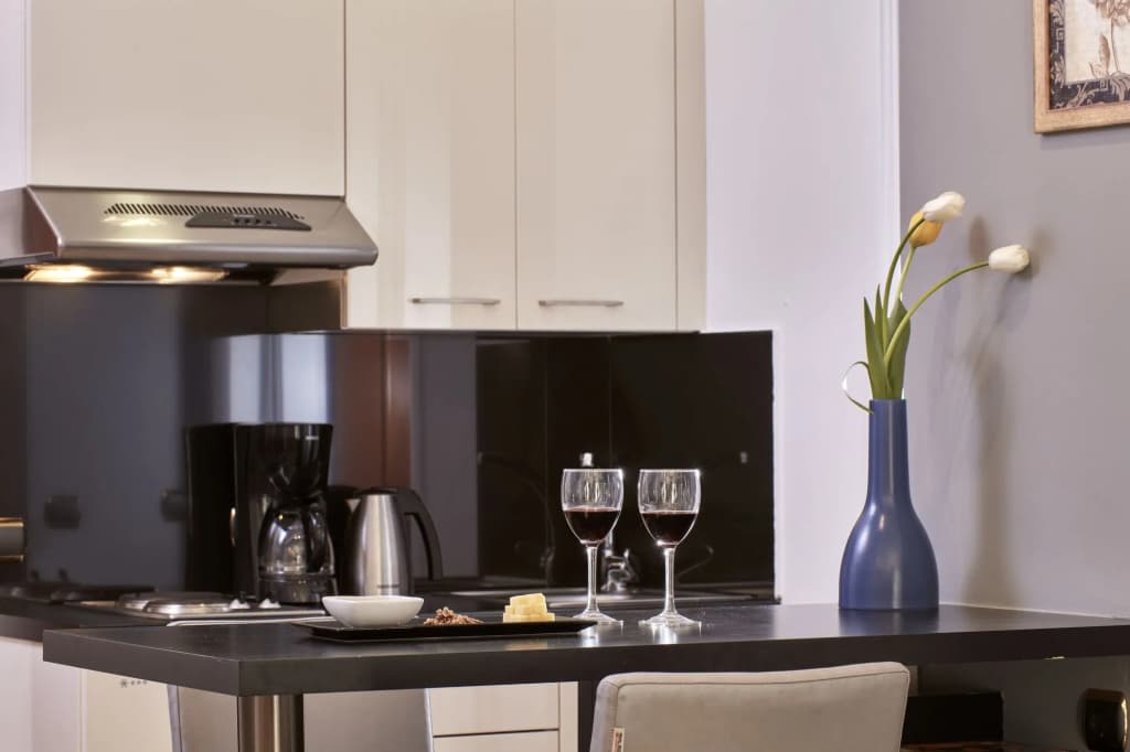 AVA Hotel & Suites - photo 21