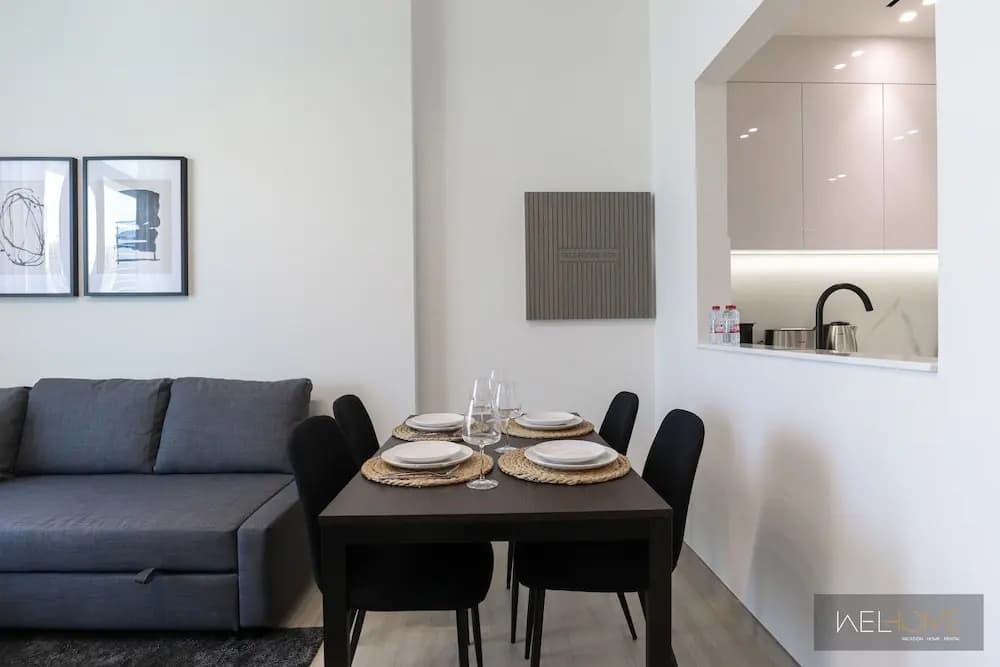 WelHome - Dubai Delight: Luxe Living 1BR at Binghatti Luna - photo 25