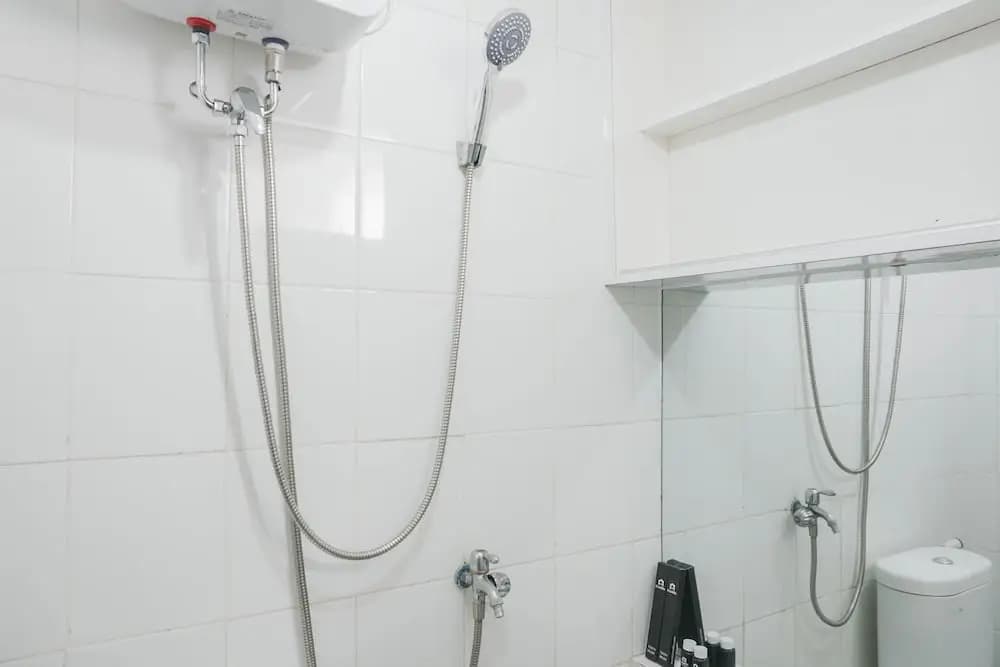 Elegant 2BR at Bassura City Apartment - photo 7