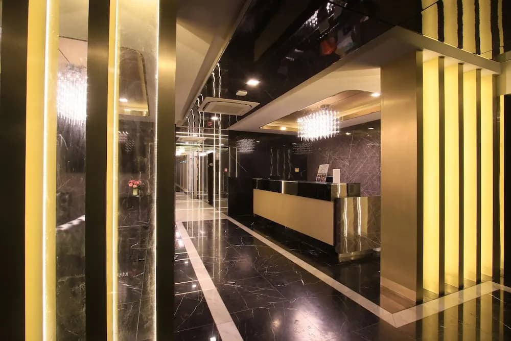 Pratunam Atrium Hotel - photo 12