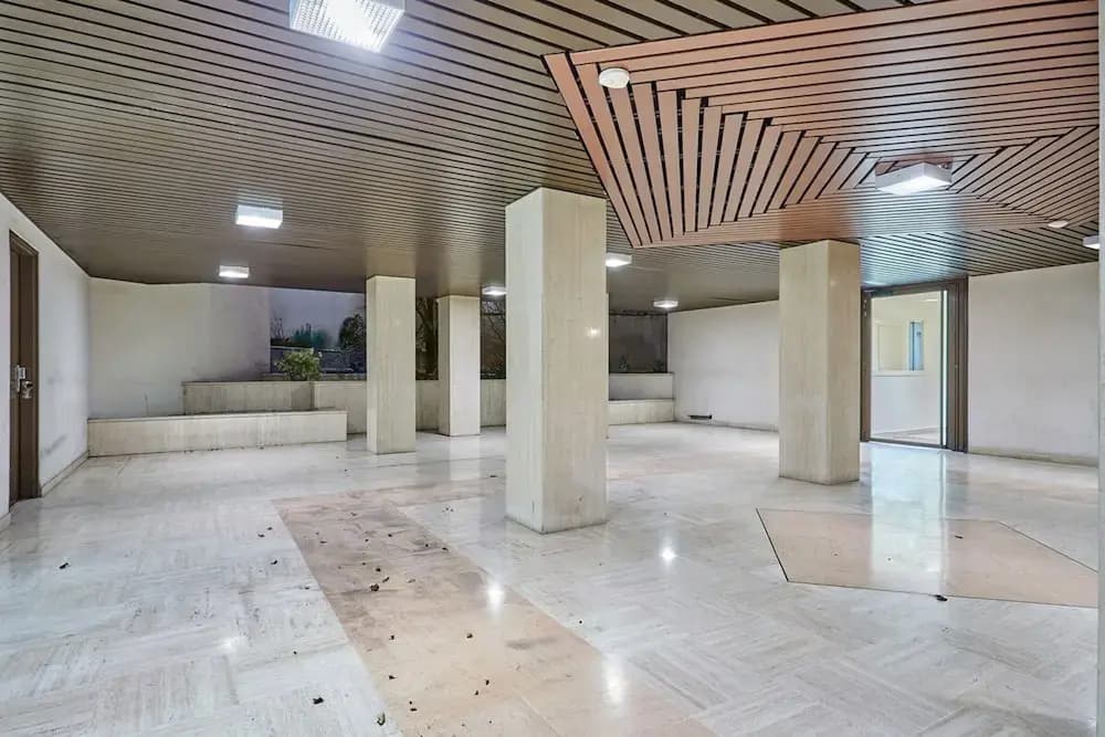 Modern Parisian Apartment Center of Paris - photo 9