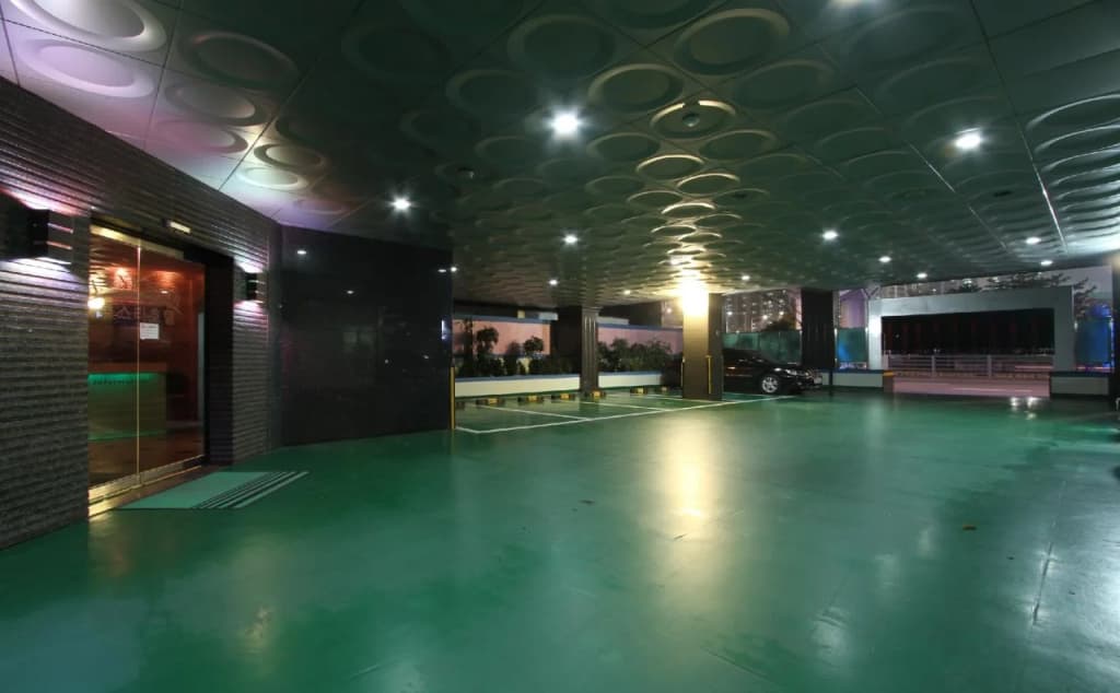 Lonestar Hotel - photo 12