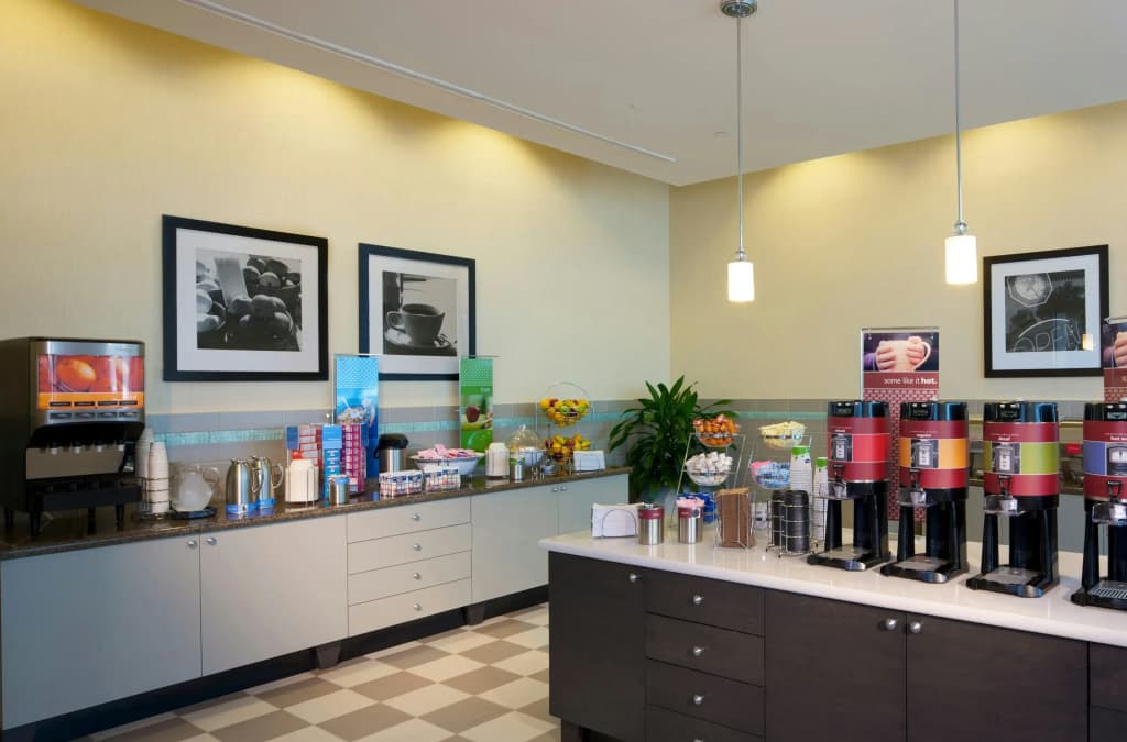 Hampton Inn & Suites Miami/Brickell-Downtown - photo 11