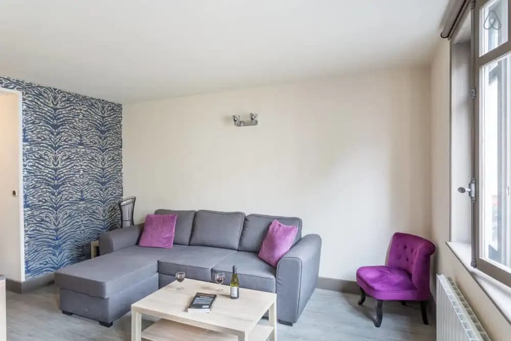 Bright Renovated Parisian Apartment - photo 9