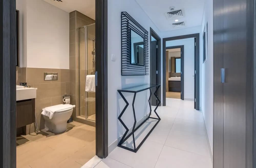 New! Luxurious Living Dubai Creek Balcony & View - photo 8