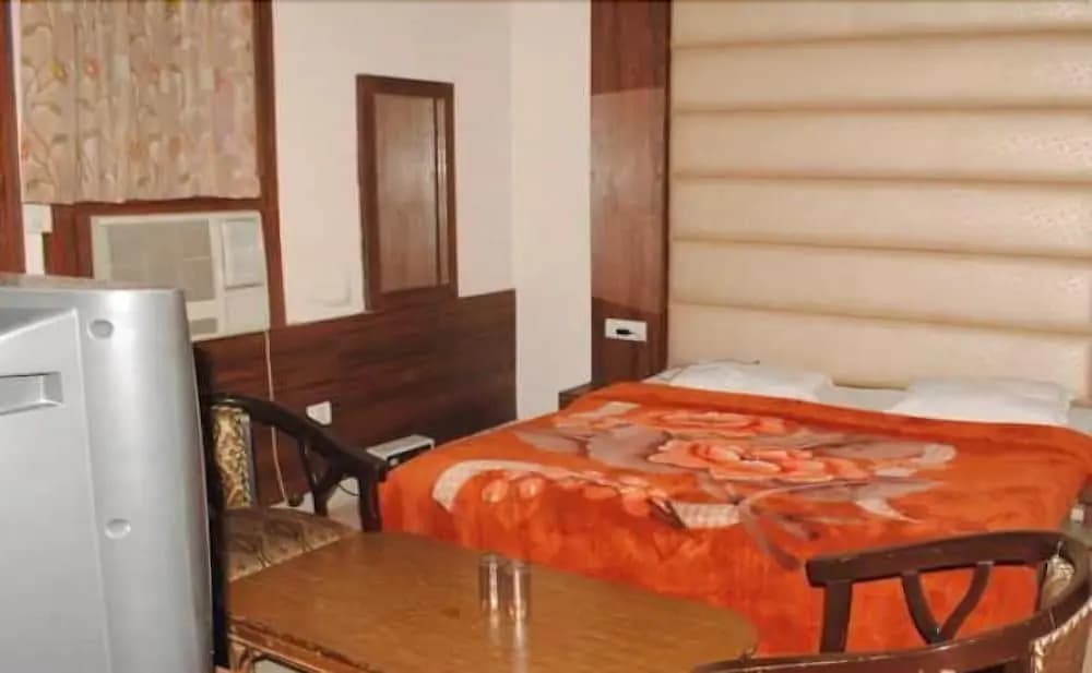 Hotel Baba Continental - photo 3