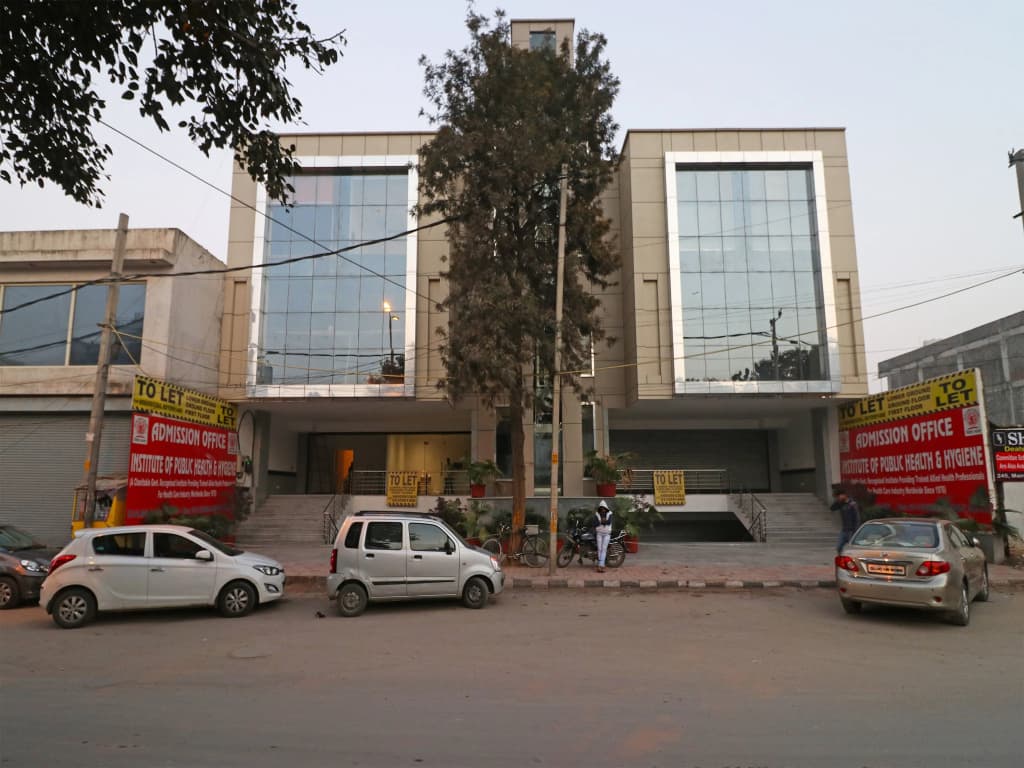 Oyo 10824 Hotel Star Suites - main photo
