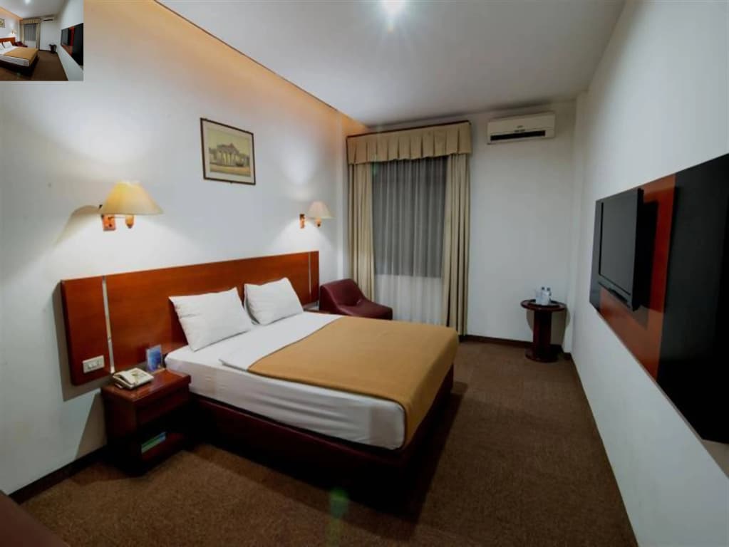 Hotel Puri Mega - photo 2