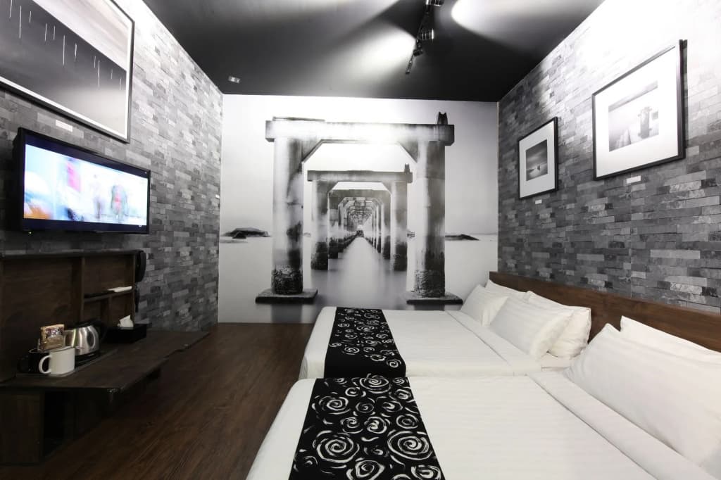 The Hulo Hotel Gallery - photo 7