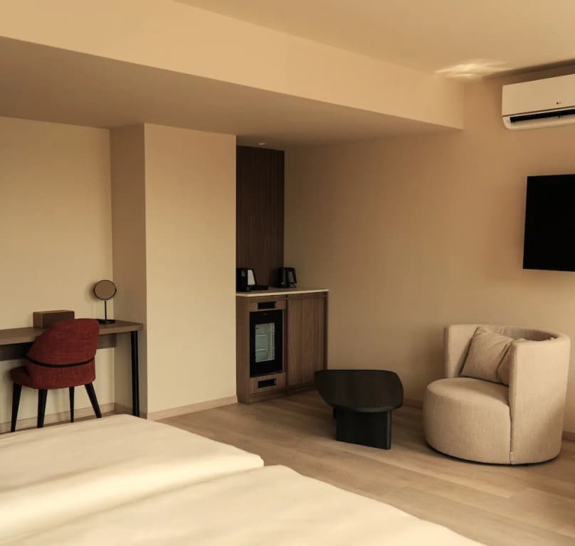 House of Ble - photo 6