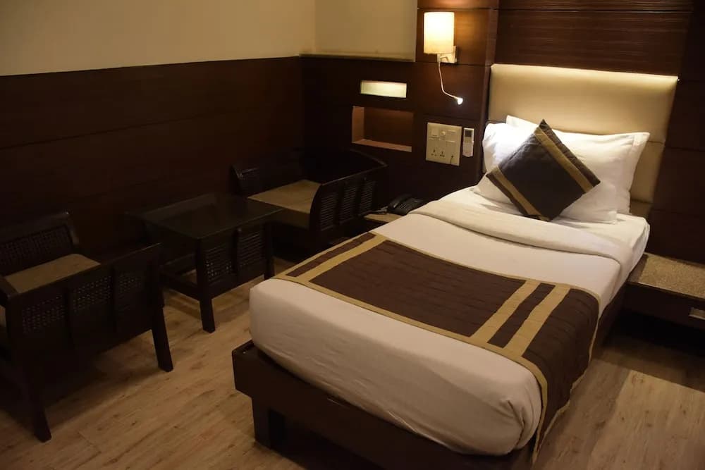 West Yard Hotels - photo 38