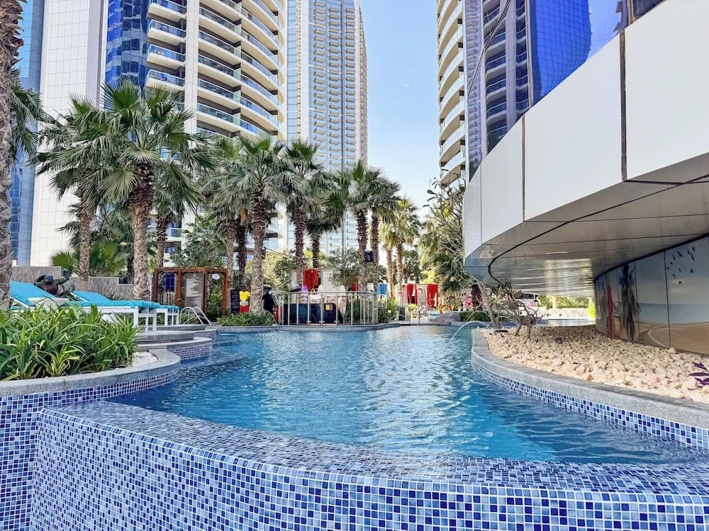 PVH - Paramount - Upscale 2BR - photo 10
