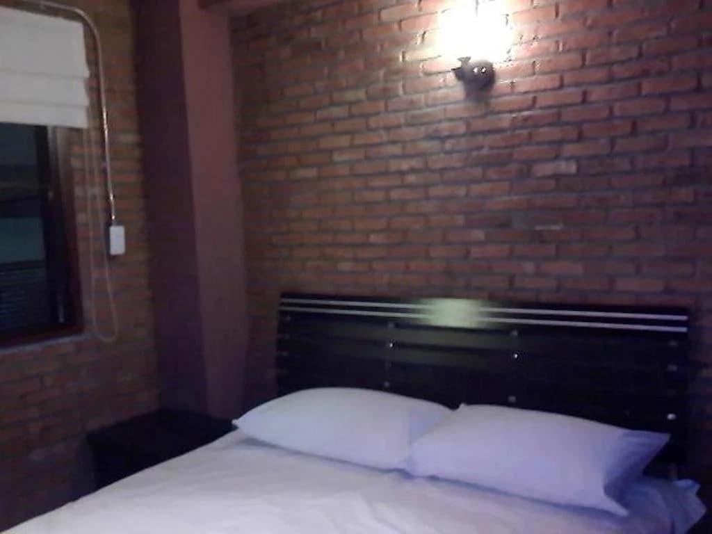 Number Nice House - photo 3