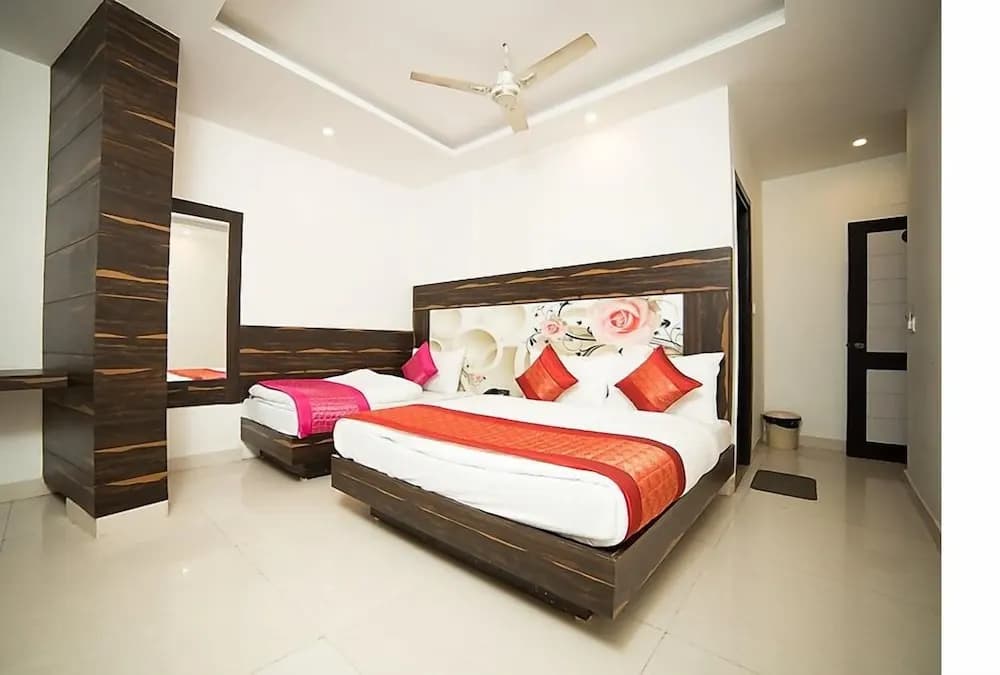 Hotel Sunrise Dx @ Opposite New Delhi Railway Station - photo 4