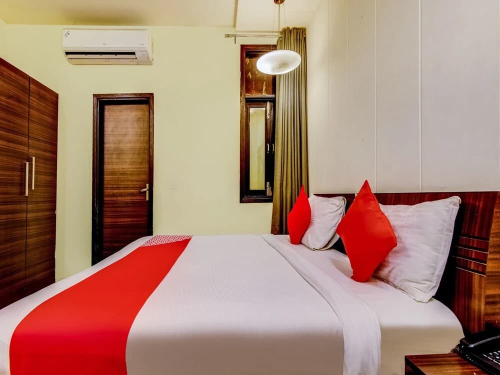 OYO Townhouse 281 Harsh Vihar Near M2K Cinemas Rohini - photo 7