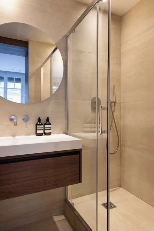 Elegant Apartment - AC- 2br-6p- Madeleine - photo 7
