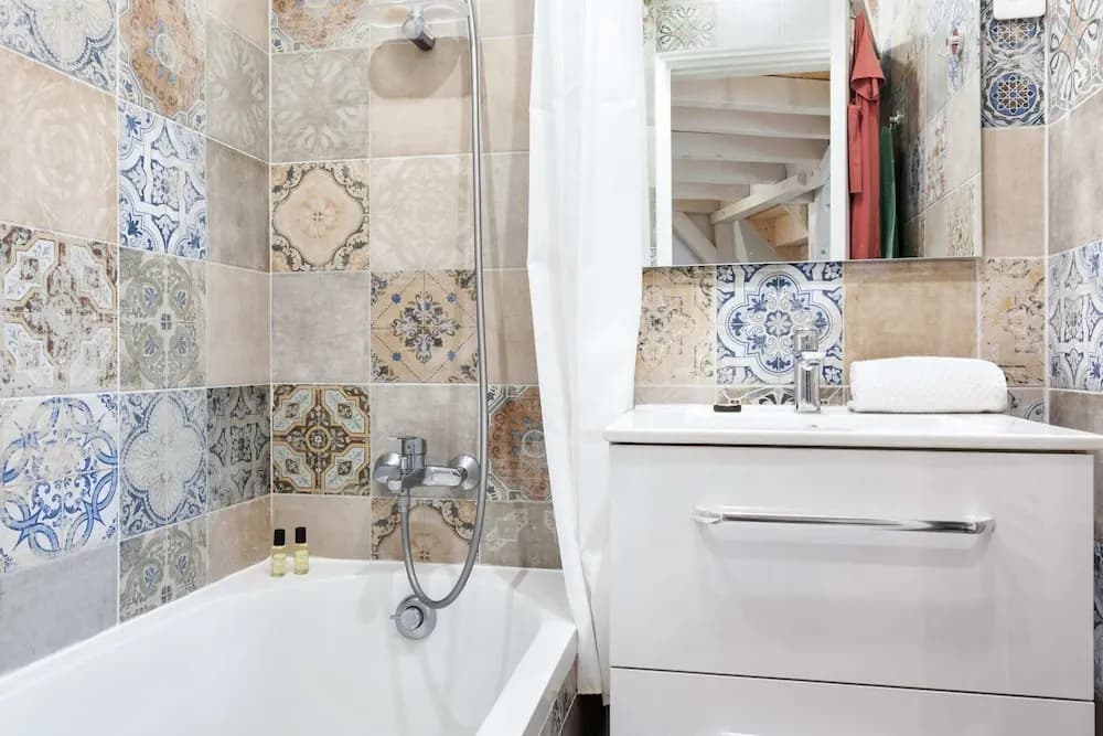 Large Studio in the Heart of Paris, for 4 People - photo 7