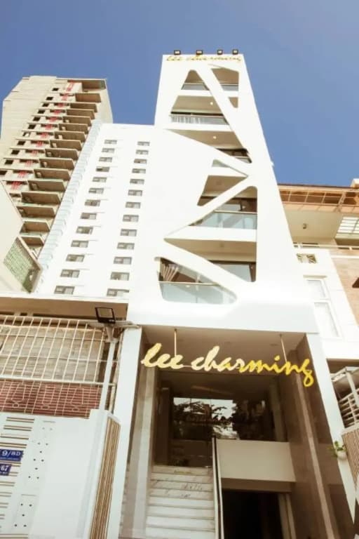 Lee Charming Hotel by ZUZU - main photo
