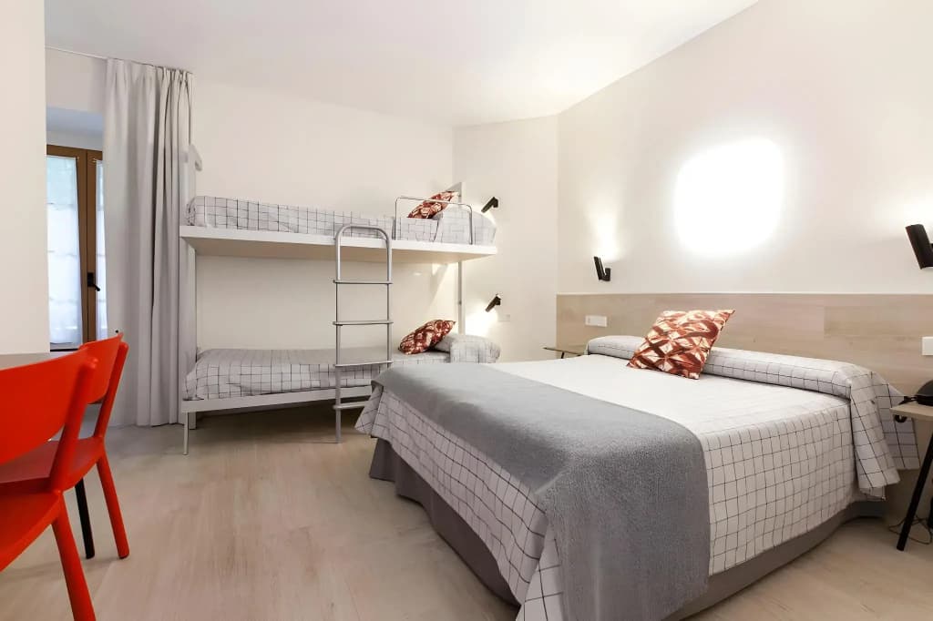 Hostal Castilla II - Puerta del Sol - photo 6