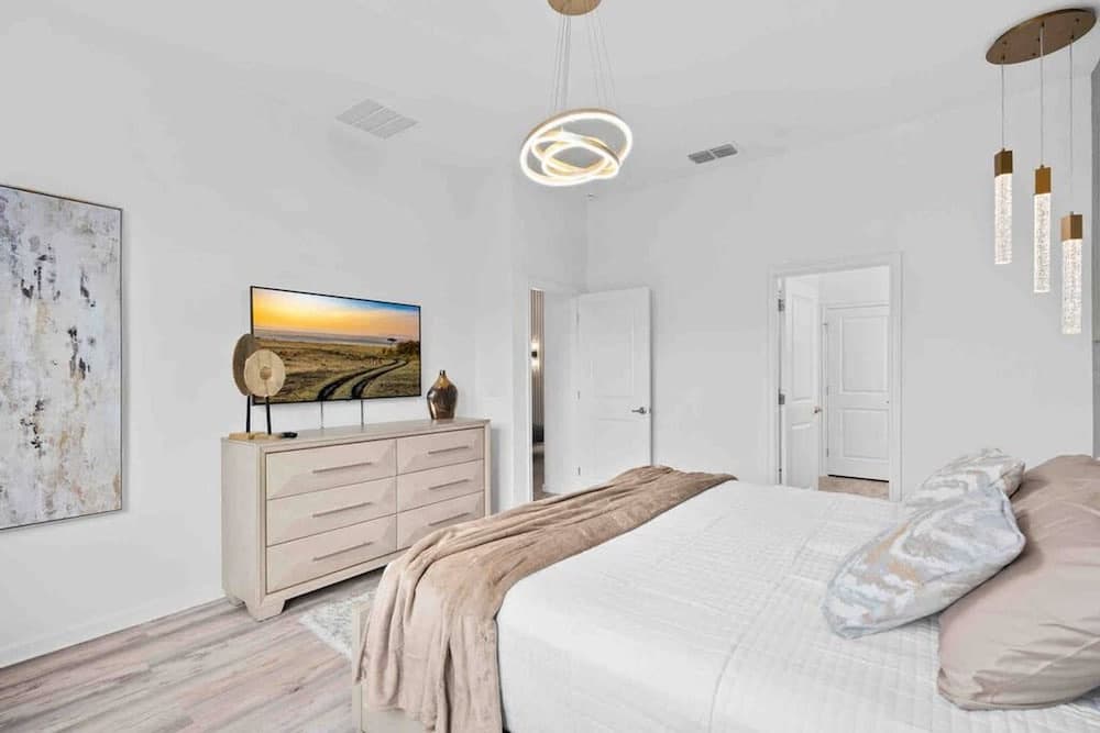 Super Ritzy 9BR 9BA Loft Private Pool - photo 13