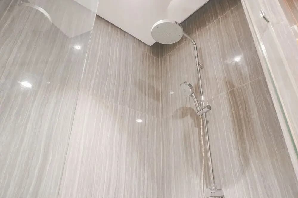 Elegant and Nice Studio at Capitol Suites Apartment - photo 6