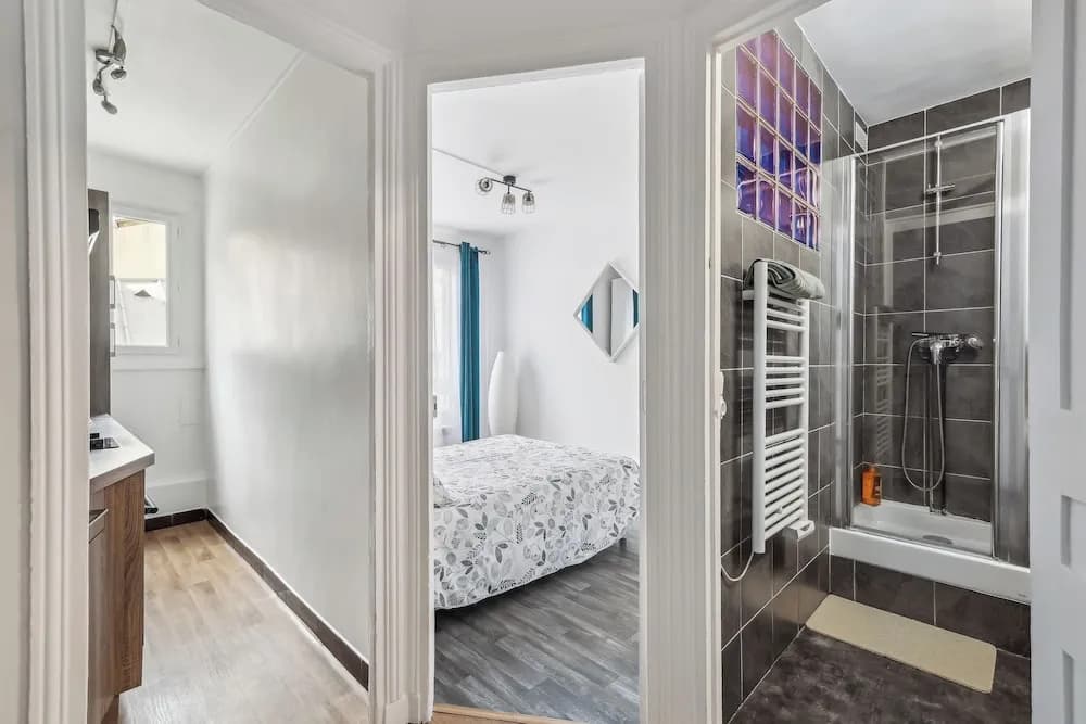 Paris 1BR in front of Montparnasse Tower - photo 3