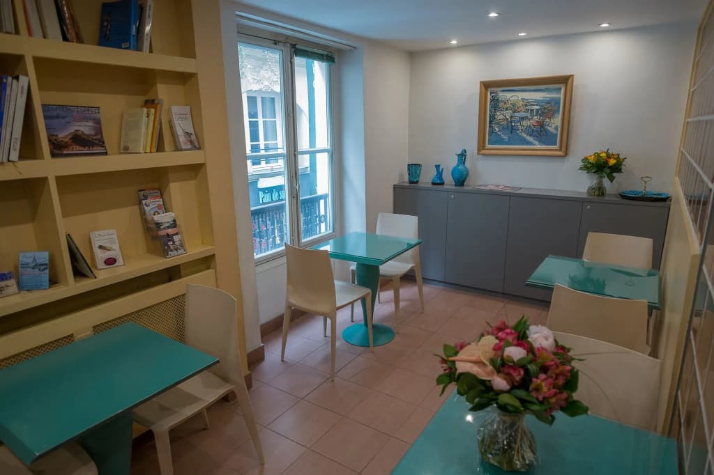 Trendy Canette Hotel - photo 12