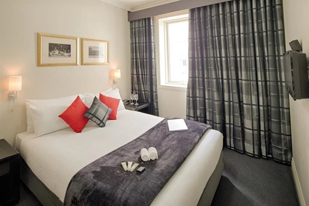 Collins Hotel - photo 6